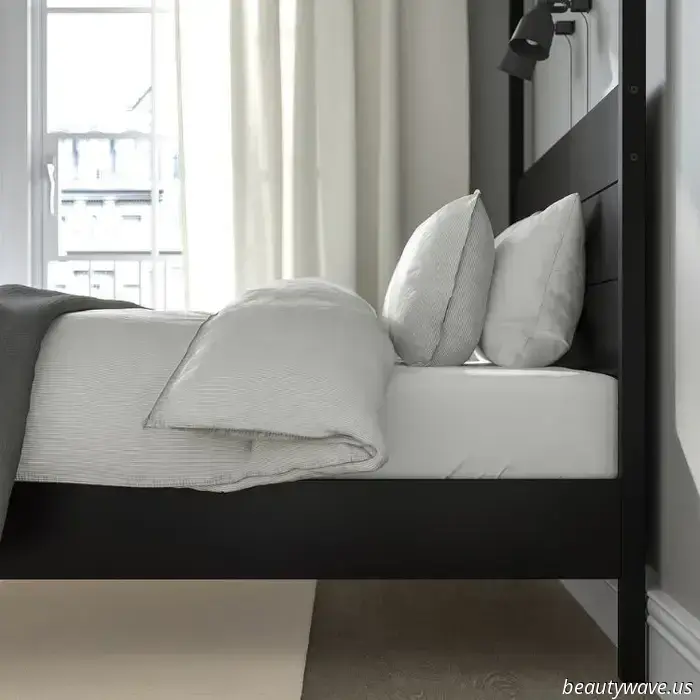 Our Graphic Designer's Chicago apartment resembles that of a luxury hotel.