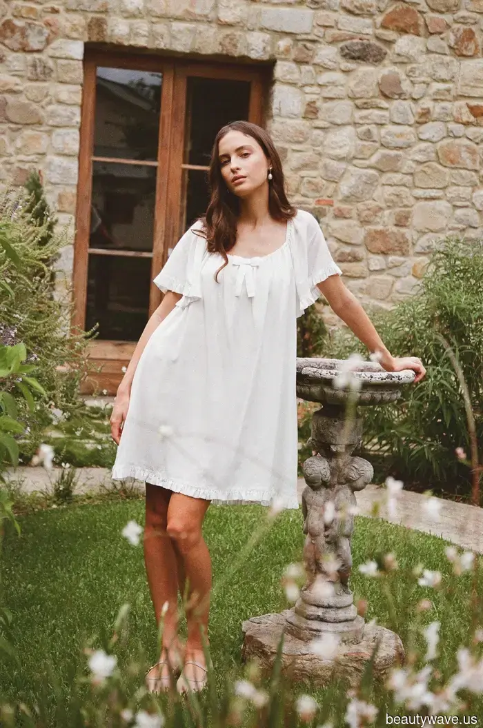 The Trendy Summer Dresses That Fashionable Women Choose for 90-Degree Heat