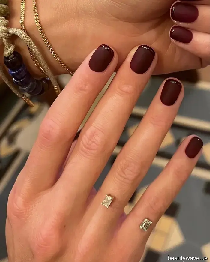 Dark manicures always exude elegance—here are 9 nail designs I'll be replicating this season.