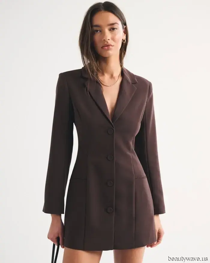 My friend inquired about what's currently trendy at Abercrombie, so I shared these 31 '90s-inspired sale items with her.