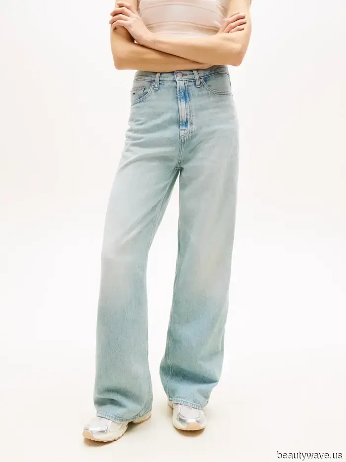 Las personas más elegantes ya están combinando sus jeans con estas 5 tendencias de zapatos de verano.