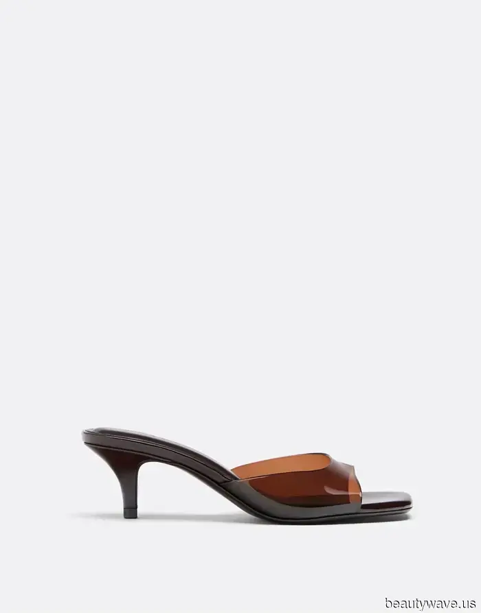 "They May Be Unattractive, Yet I'm Still Eager for a Pair"—A Fashion Editor Shares Her Thoughts on Iris'…
