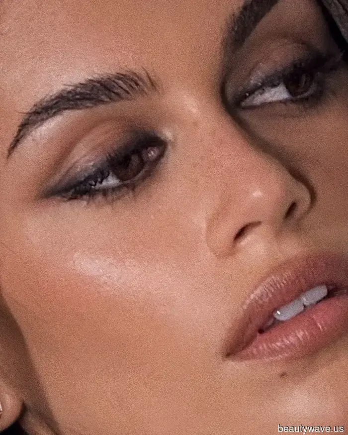 It's Official: These 6 Makeup Trends Will Be In Style in 2026
