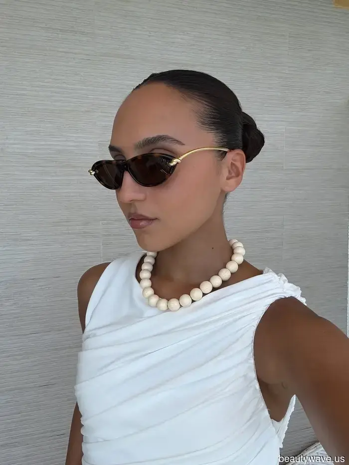 De repente, las vestidoras elegantes están usando estas 7 tendencias de joyería para hacer que sus atuendos de verano se sientan nuevos.