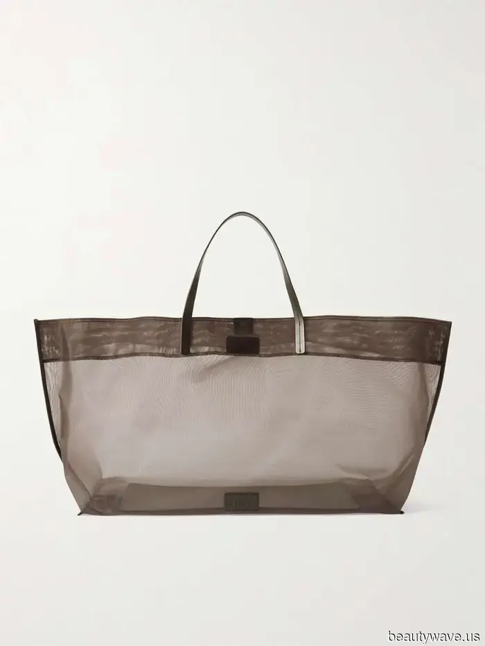 Set, Separatori, Sarong e Altro: Questi Trova Costumi da Spiaggia Sembrano Proprio del 2026