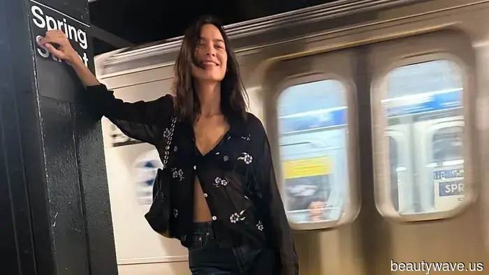 Согласно Алексе Чунг, "Узкие джинсы снова в моде" &mdash; её выбор обуви на плоской подошве делает их стильными