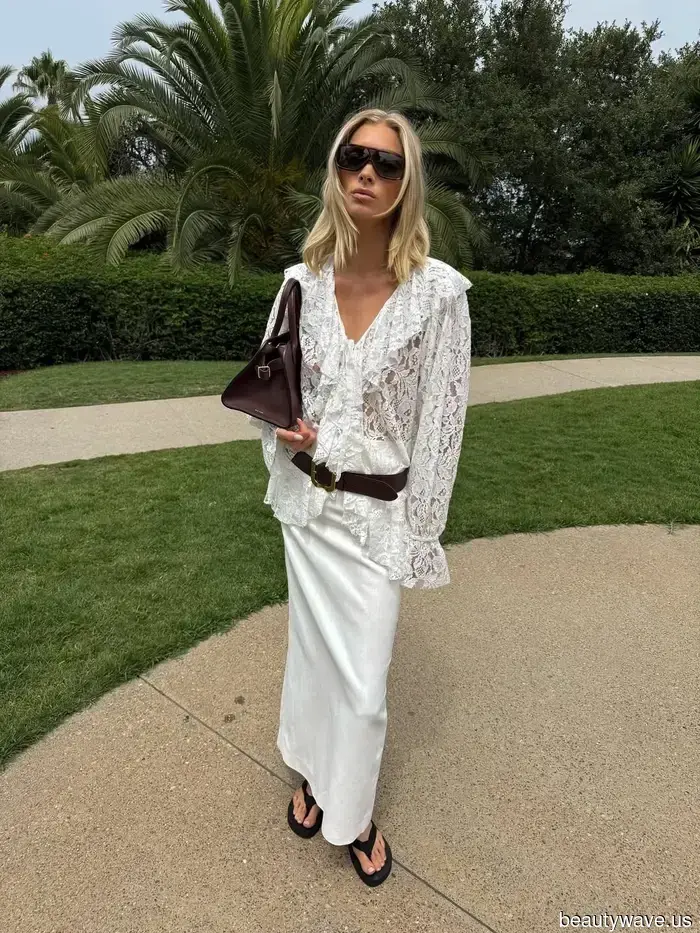 Не хлопок, не лен&mdash;это модная белая рубашка, которая может определить осень 2025 года