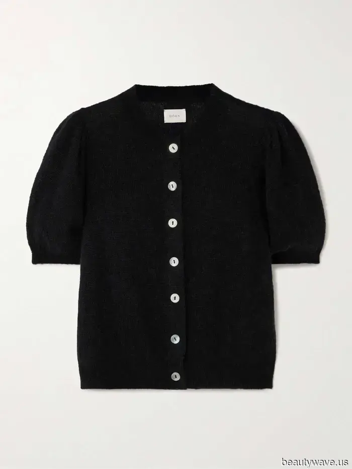 The Stylish 2-Piece Ensemble That Fashion-Forward Individuals Frequently Don in September