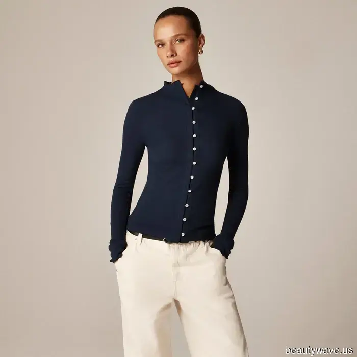 My French best friend and I are both fans of J.Crew—here’s what we’re planning to add to our carts in preparation for Black Friday.