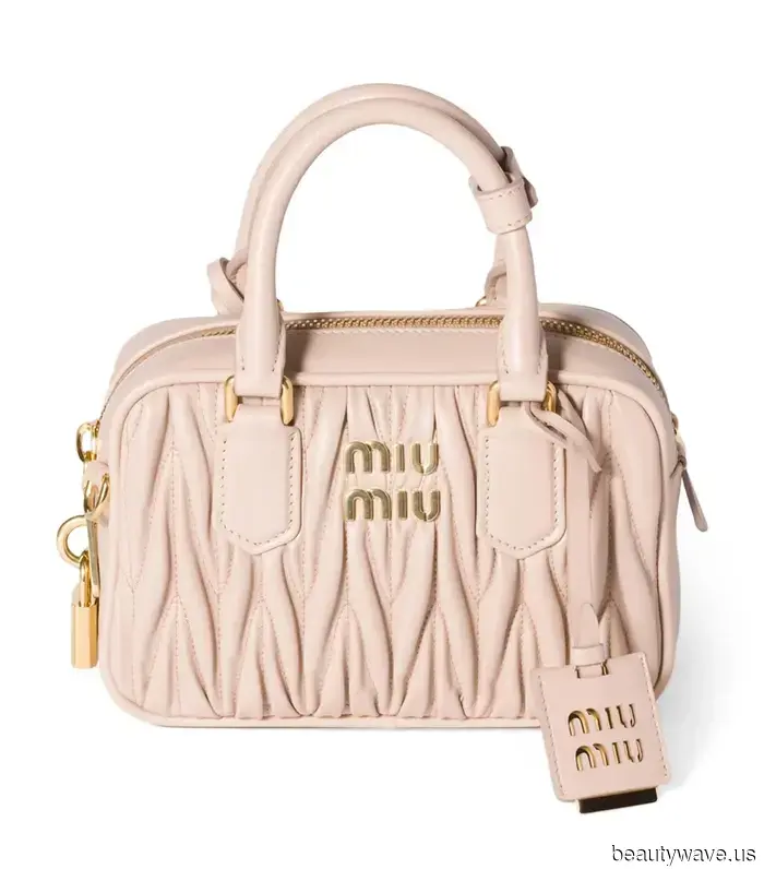 Celebrità e persone della moda sono tutte d'accordo: questa borsa cult è destinata a diventare un It-Bag.