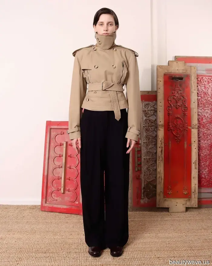 Lily Allen trat gerade in NYC auf und trug die britische Marke, die Londoner für gehobene Oberbekleidung lieben.