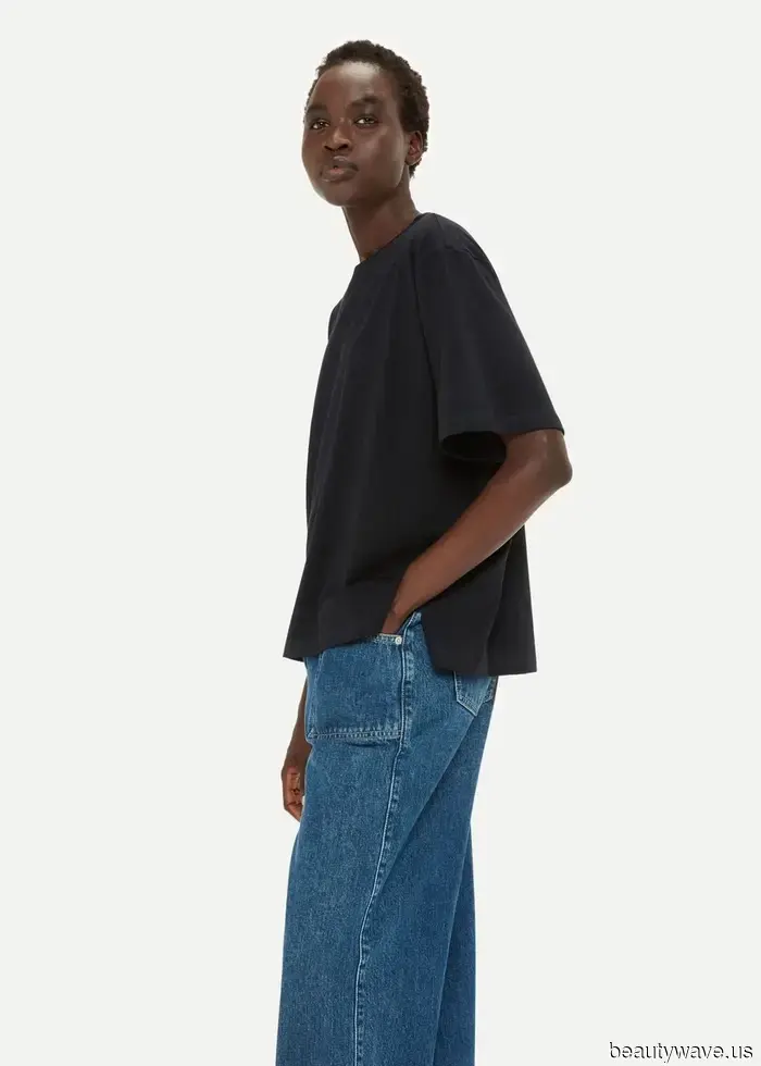 Halten Sie die Stiefel und Loafers&mdash;Jeder mit gutem Geschmack trägt stattdessen minimalistische Outfits mit Turnschuhen.