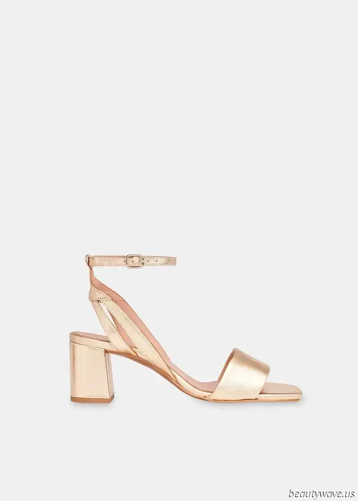 In Paris, this highly stylish sandal trend has just overshadowed ballet flats.