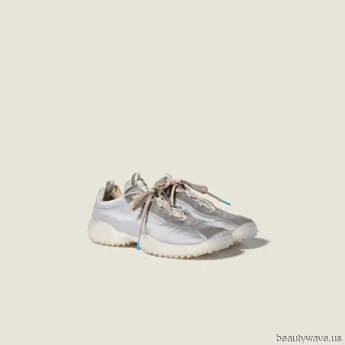 Trainers Are a Key Autumn Capsule Item—6 Styles That Will Be Popular Among Fashionable Individuals in 2026.