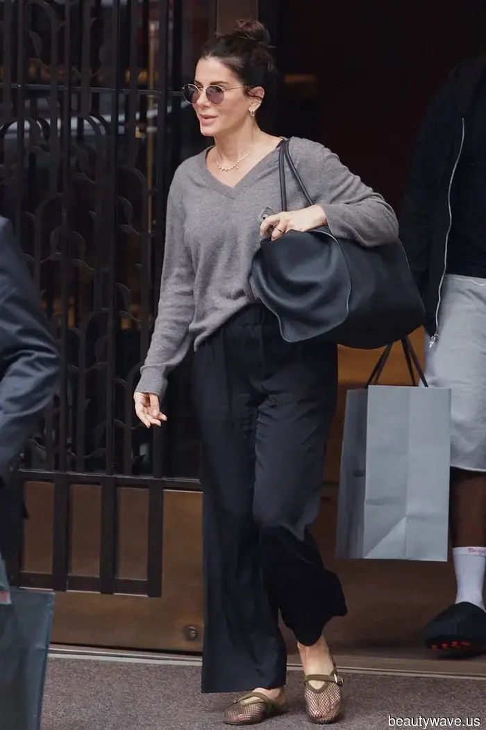 Here’s How to Ensure Your Stylish Summer Flats Fit in During Fall
