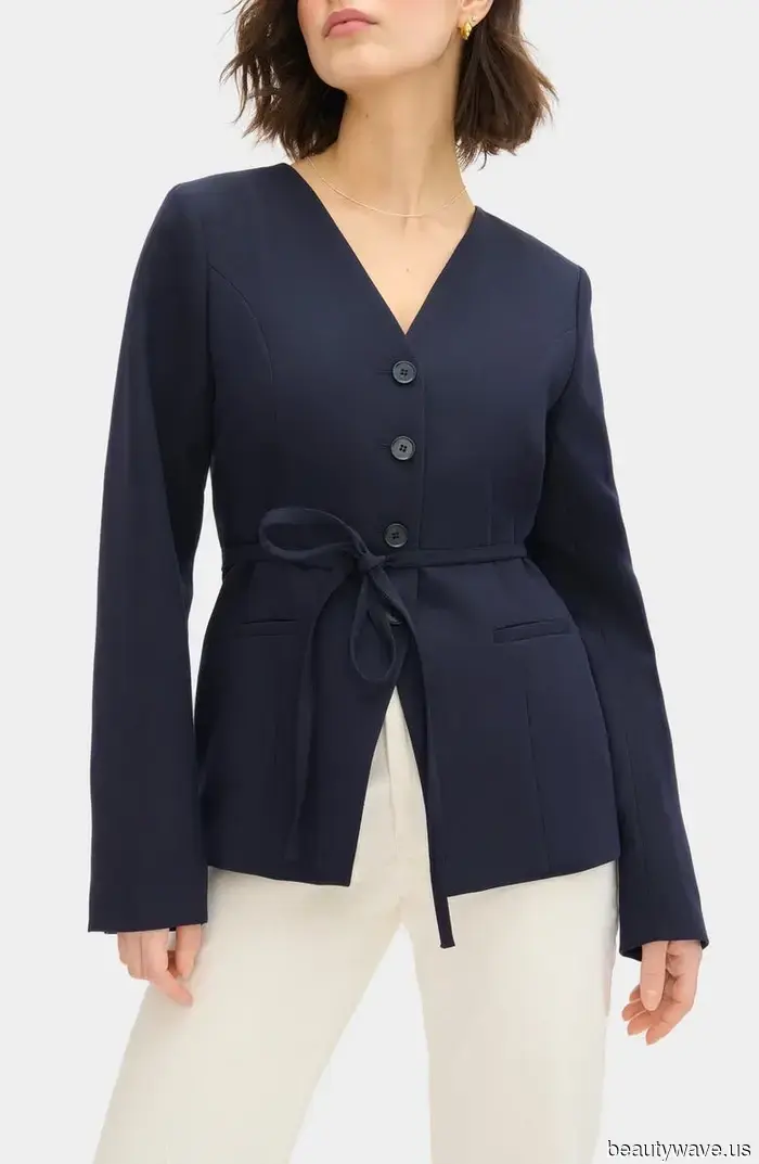 I work in fashion—my five-piece business casual capsule wardrobe never features this one item.