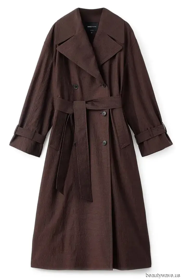 I Enjoy Dressing in a "Rich" Style When I Travel—These 7 Essentials Instantly Elevate My Status by Three Tax Brackets.