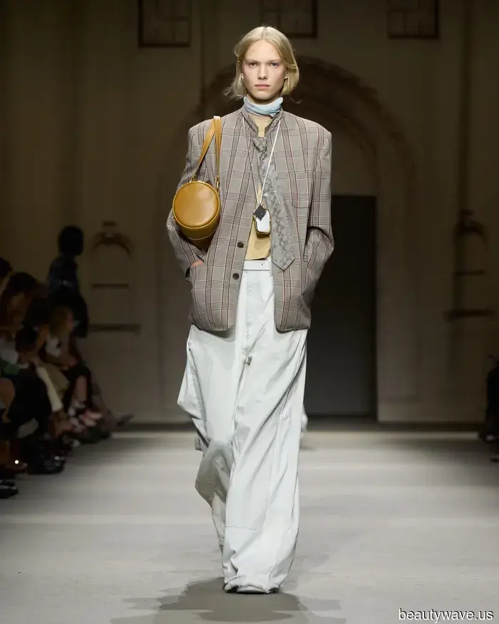 Coach Is Issuing a PSA: Here Are the 6 Accessory Trends Expected to Shape Spring 2026