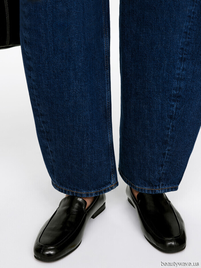 No todos los zapatos combinan con jeans marrón chocolate, pero estos 5 estilos definitivamente sí.