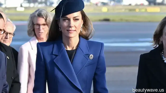 Kate Middleton has just overlooked this fashion guideline with a color combination that I have always considered stylish.