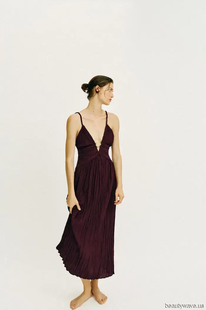 Я официально ношу только платья до сентября — 9 стилей от Zara, COS и Mango быстро распродаются