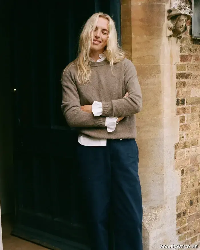 5 Subtle Yet Chic Outfits That French Women Are Sporting Currently in Paris and St. Tropez