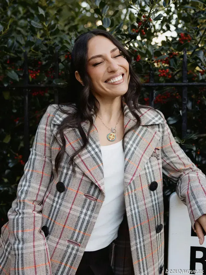 Wie sich Komikerin, Influencerin und Podcast-Moderatorin Tefi Pessoa auf die Burberry-Show in London vorbereitet