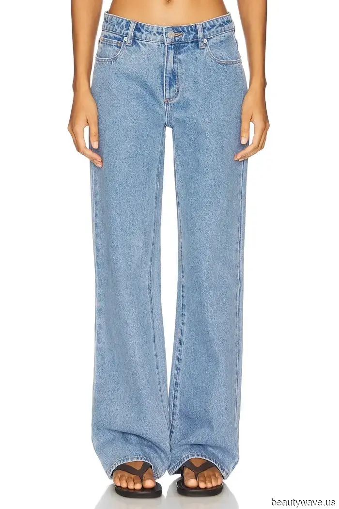 These Fresh Approaches to Styling Jeans Look Much More Refined for Summer 2026.