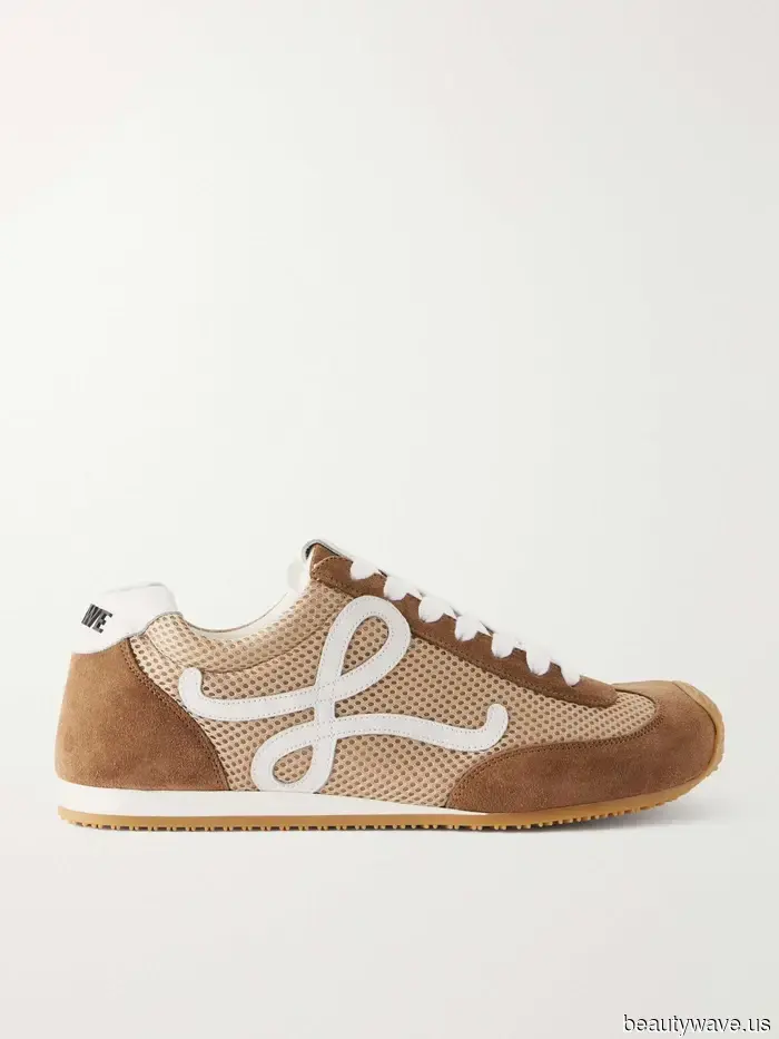 French Women Have a Hidden Affection for Trainers—5 Summer Trends They're Now Consistently Embracing