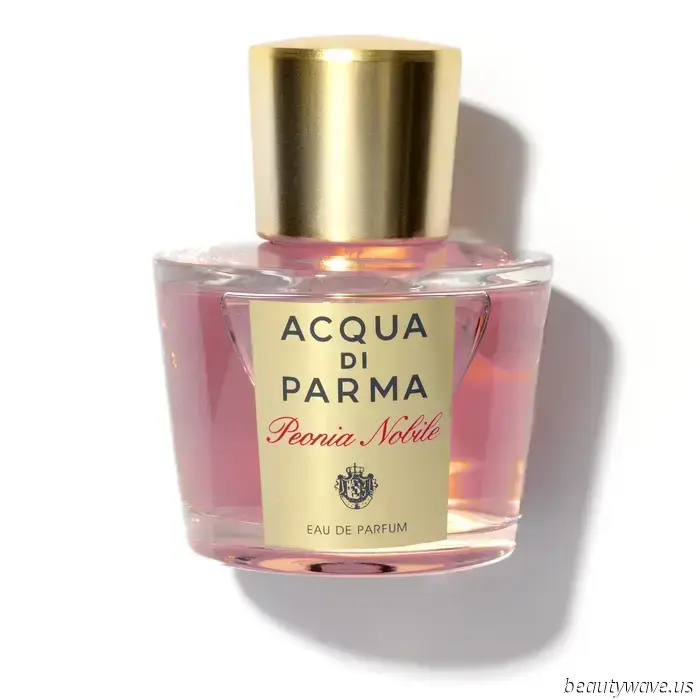 Wearing this perfume gives me the sensation of summertime in Portofino, Tuscany, and Capri.