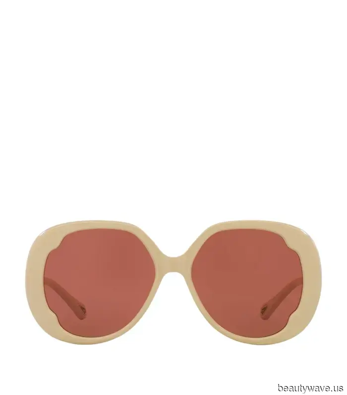 My friend inquired about the accessories that will be in style this season—without a doubt, these six will be.