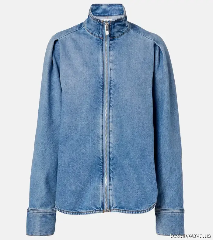 Fashion enthusiasts continue to sport white sneakers—albeit with this pant trend rather than jeans.