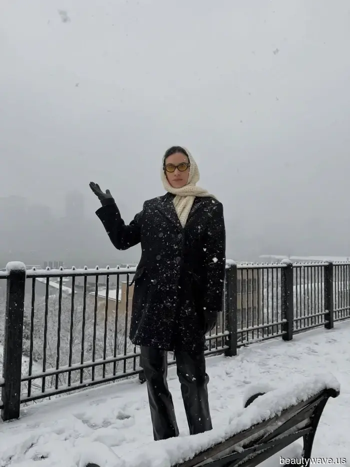 Not Jeans, Not Leggings: The Outdated Pant Trend That Hailey Bieber and Alexa Chung Are Reintroducing to Their Wardrobes