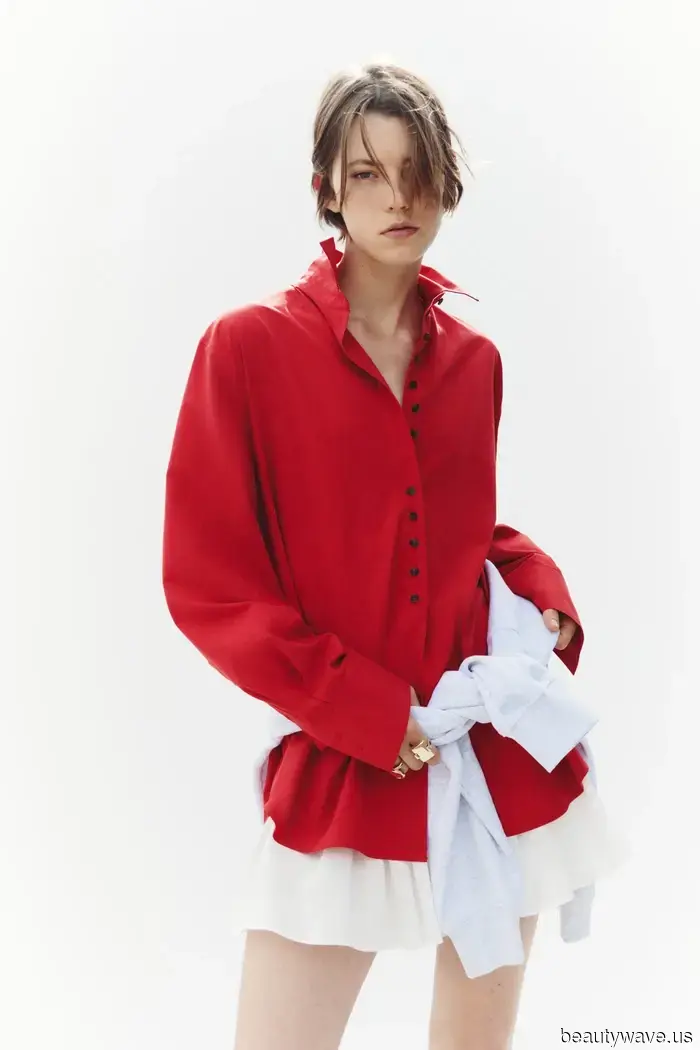 Forget Burgundy and Aubergine—this Autumn, everyone will be sporting this specific color combination.