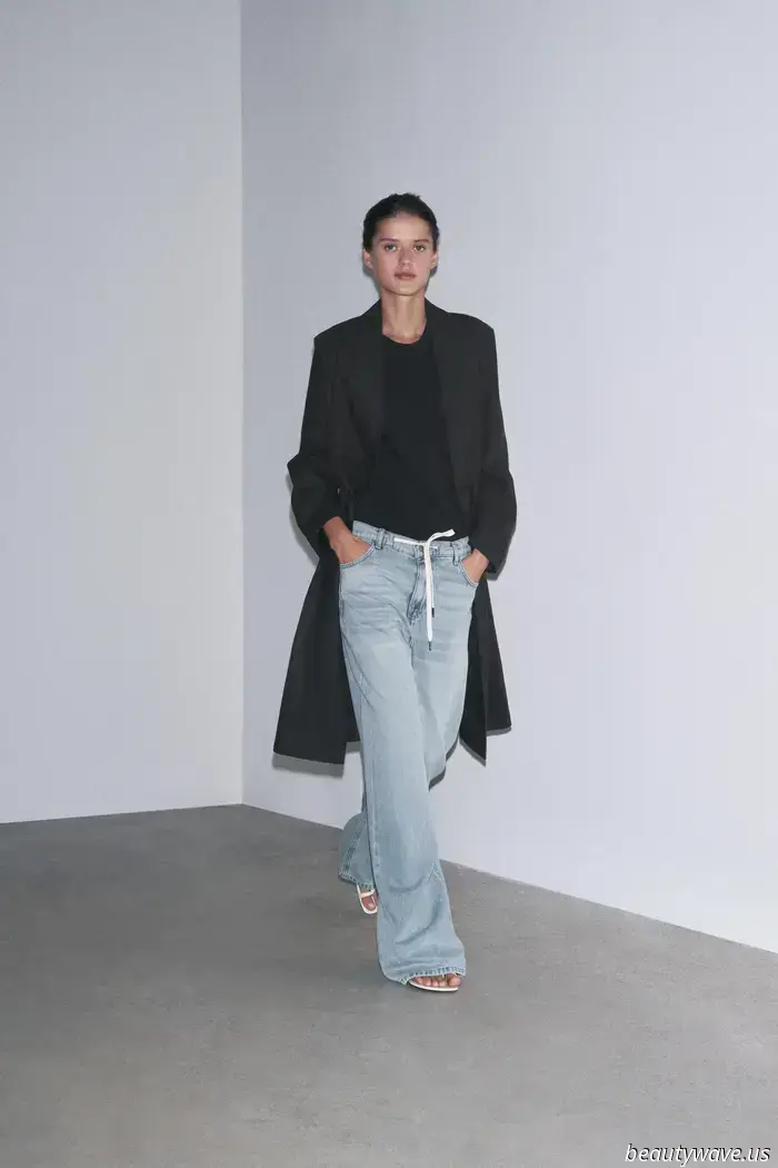 This summer denim trend is completely different from skinny jeans, and I’m noticing it everywhere.