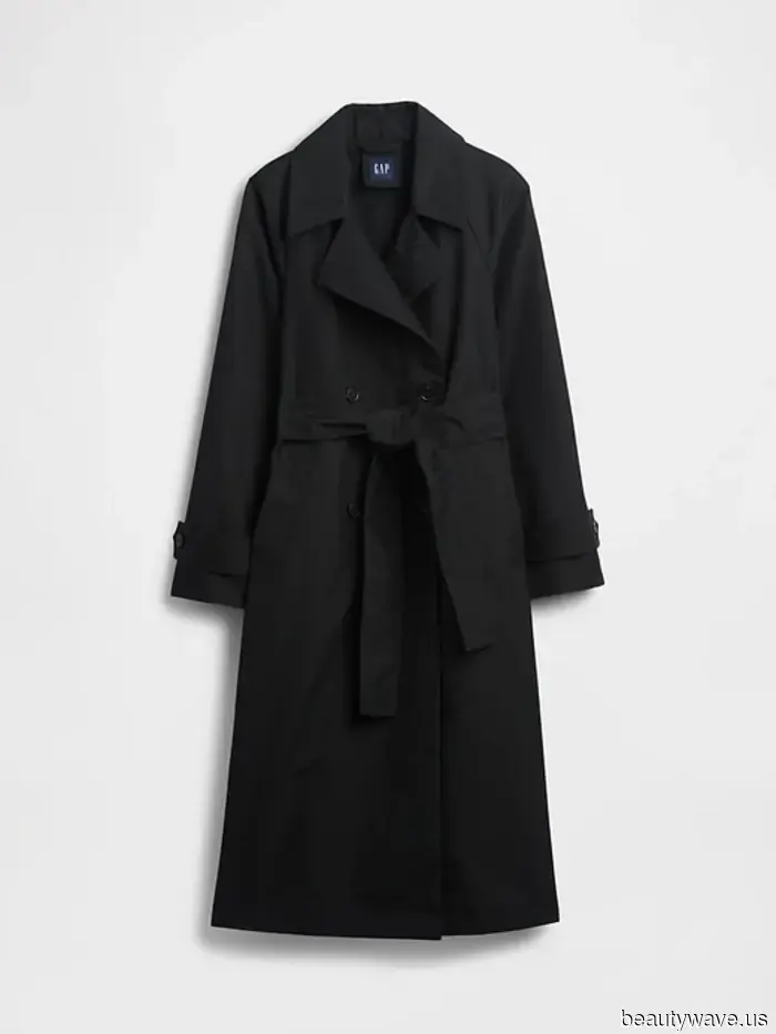 As a Gen Z Fashion Editor, here's the NYC-approved fall 2025 outfit trend I'm emulating to the fullest.