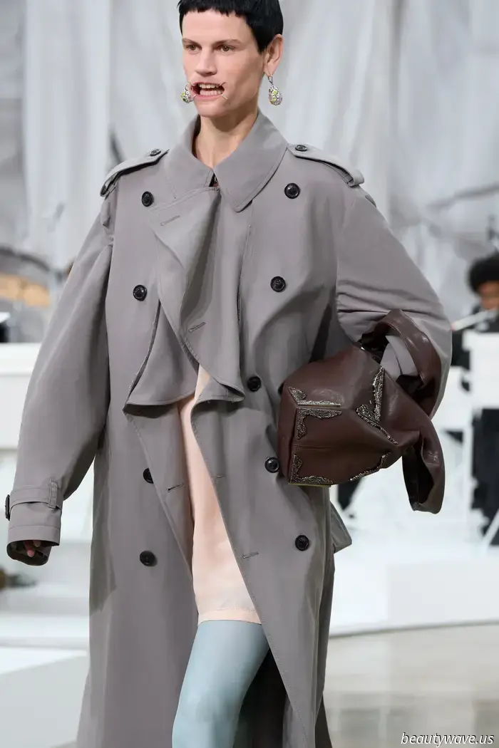 Von zurückhaltend bis überstimuliert: Glenn Martens gibt sein Ready-to-Wear-Debüt bei Margiela