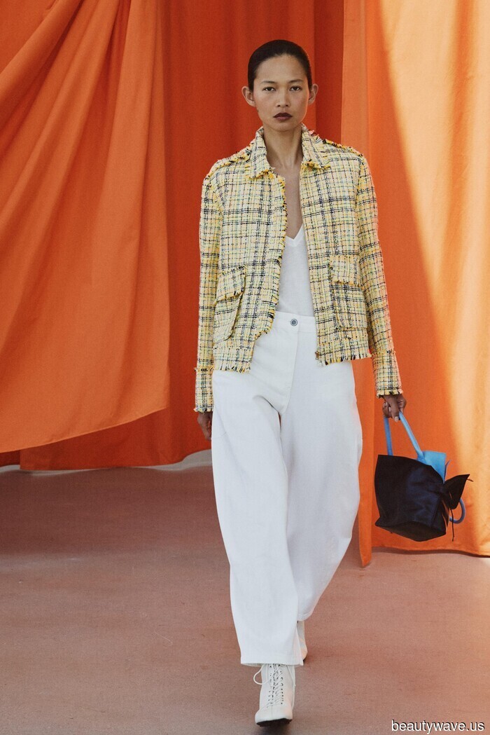 My 63-Year-Old Mom Recognizes What's Trendy Before I Do—34 Items She's Interested In (and Urging Me to Purchase) For…