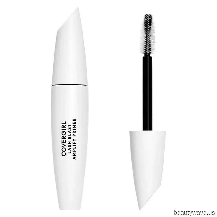 From Wine-Stained Lips to Glittery Accents: 10 Festive Beauty Trends That Fashion Enthusiasts Have Been Saving for Months