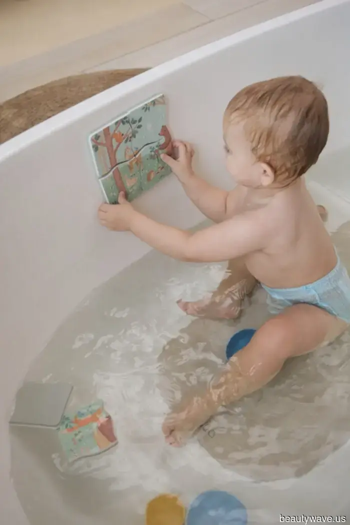 The edda brand has introduced a unique new product: bath puzzle toys.
