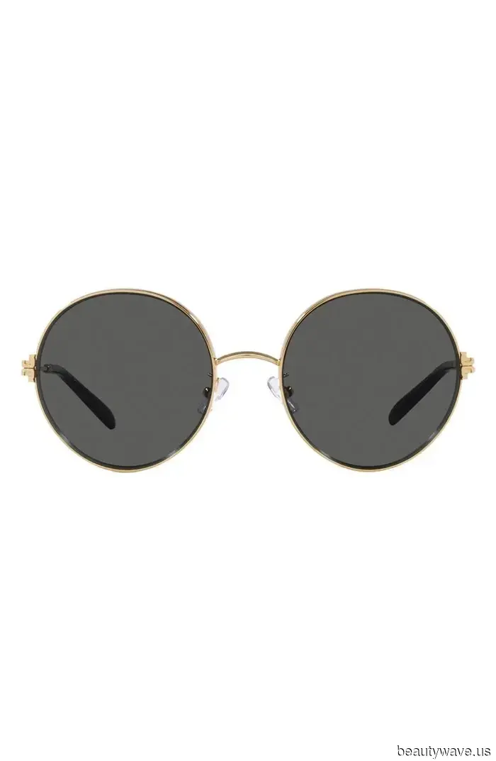 7 Luxe-Looking Outfits to Pair with Fall's Most Iconic Footwear Trend