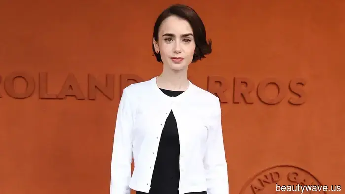 Espera&mdash;En lugar de bailarinas, prueba la tendencia alternativa de zapatos planos que Lily Collins acaba de usar en París.