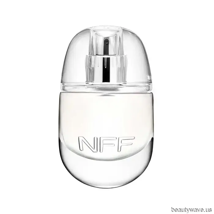 I tested a fragrance essence, and people keep remarking on how "fresh and clean" I smell.