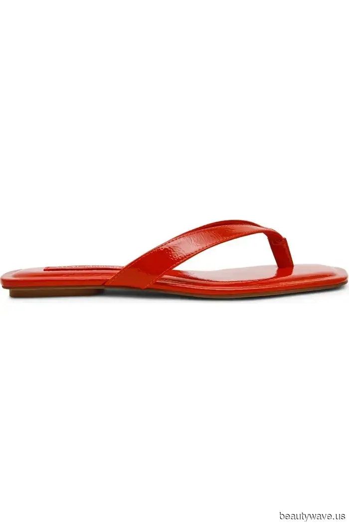 Es ist ein Fakt: Modeleute wählen diesen Sandalenfarbtrend über Schwarz, Weiß und Braun.
