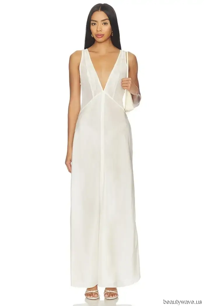 Si quieres lucir rica en un vestido maxi a los 50, J.Lo acaba de usar la tendencia de zapatos que funciona cada vez.