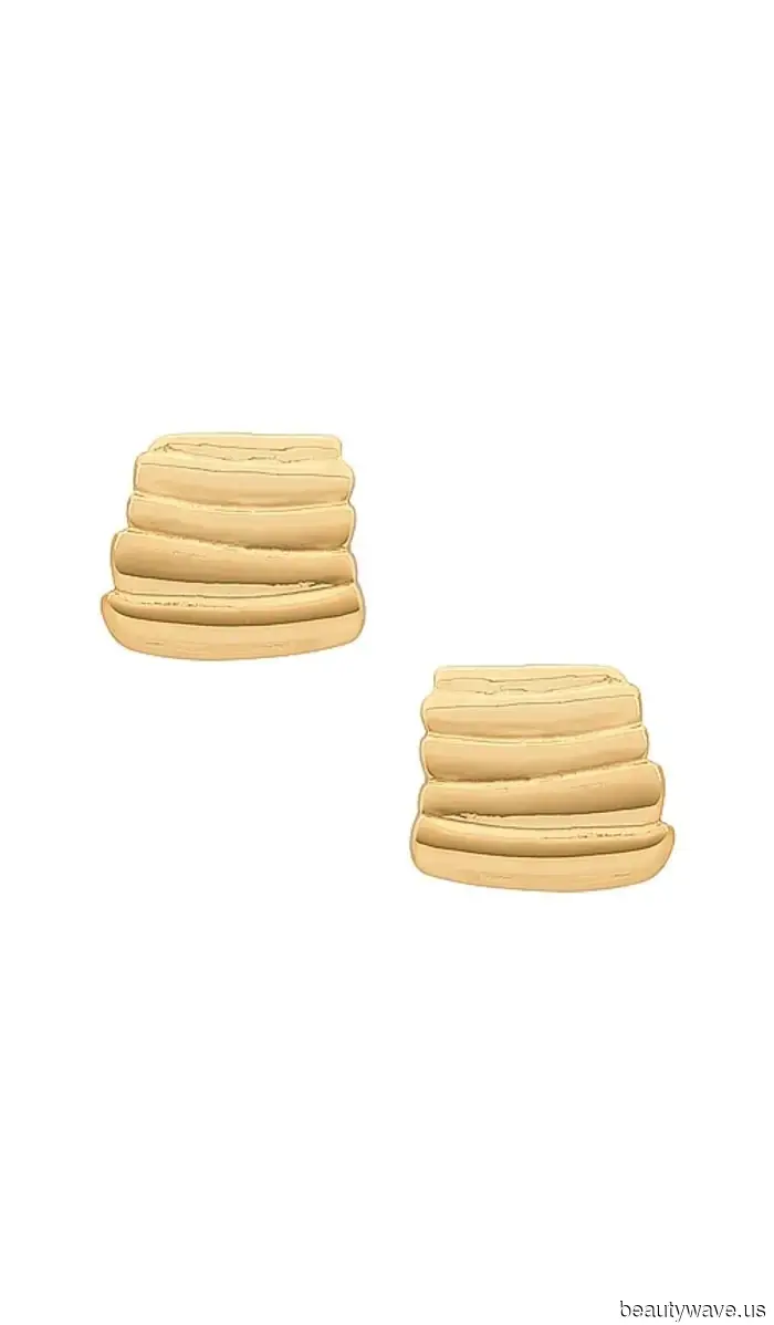 Ho impostato il limite di prezzo di ricerca Revolve a $150 e ho trovato questi 44 gioielli chic.