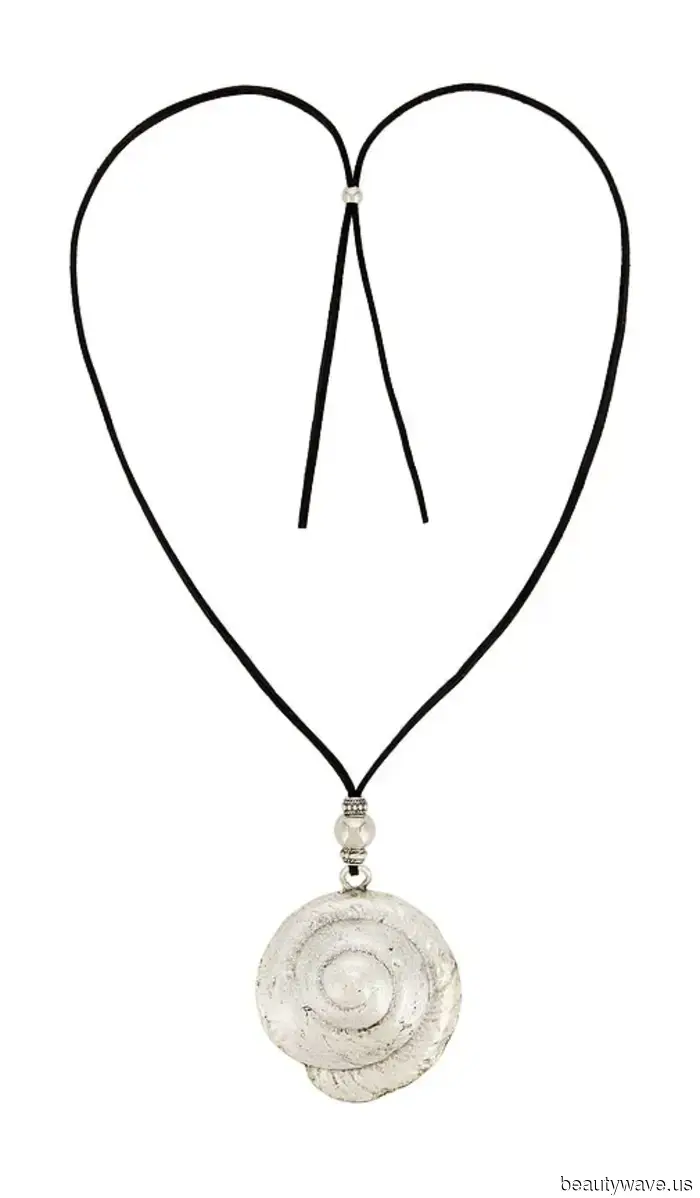 The Most Stylish Summer 2025 Looks Are Surprisingly the Most Relaxed—Allow Me to Elaborate.