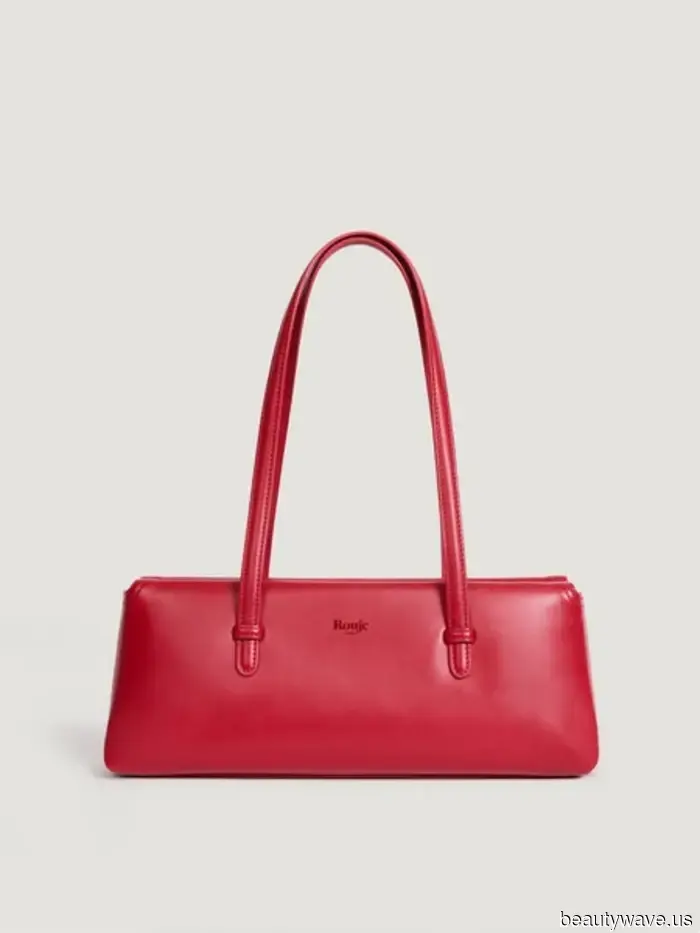 You’re a fashionista if you’re sporting one of these 7 winter handbag trends.