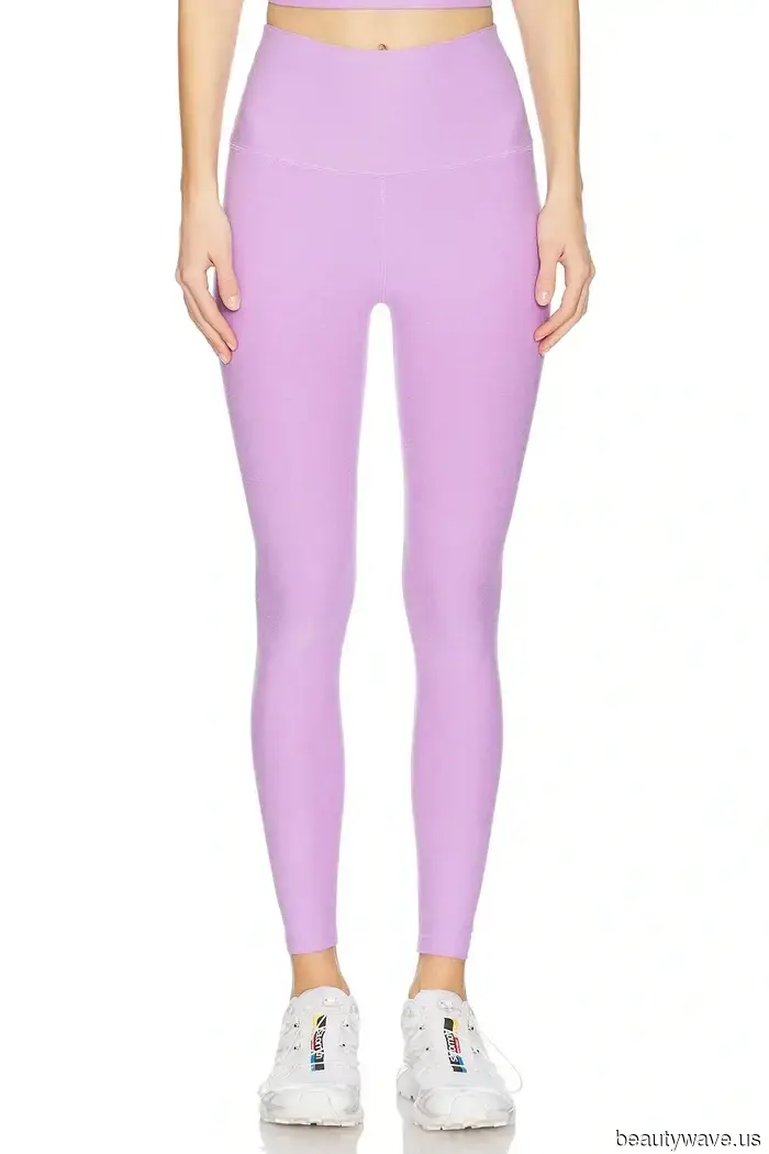 Пока, черные леггинсы: покупайте эти 39 одобренных модными людьми находок активной одежды вместо этого