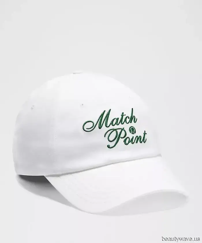 I’m a Fashion Editor who plays tennis every week—here are the items I adore both on and off the court.